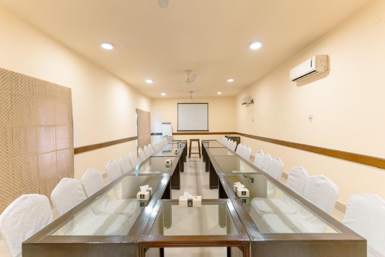 Vip House Hotel Pesavar Kültér fotó