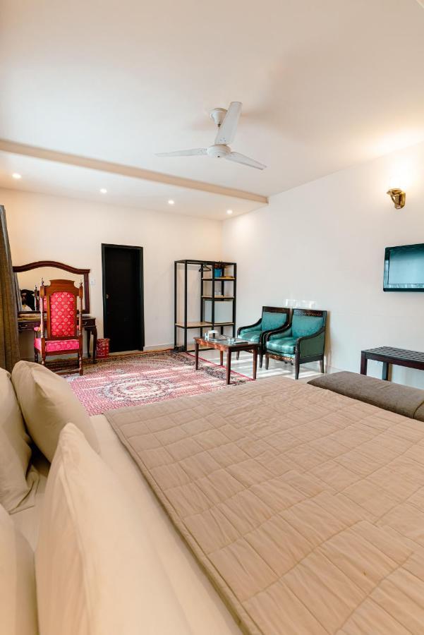 Vip House Hotel Pesavar Kültér fotó