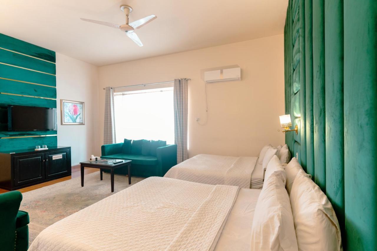 Vip House Hotel Pesavar Kültér fotó