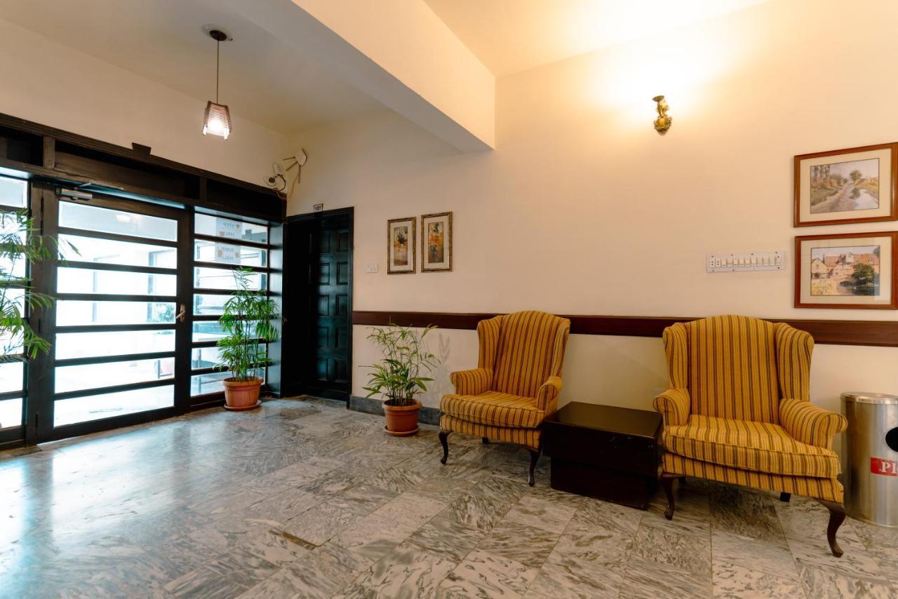 Vip House Hotel Pesavar Kültér fotó