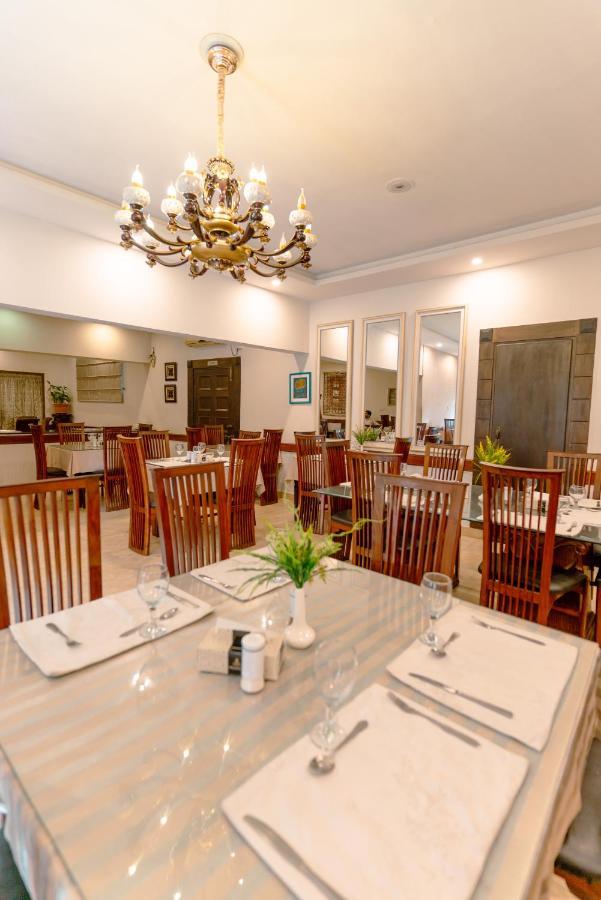 Vip House Hotel Pesavar Kültér fotó