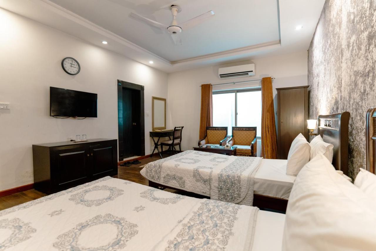 Vip House Hotel Pesavar Kültér fotó