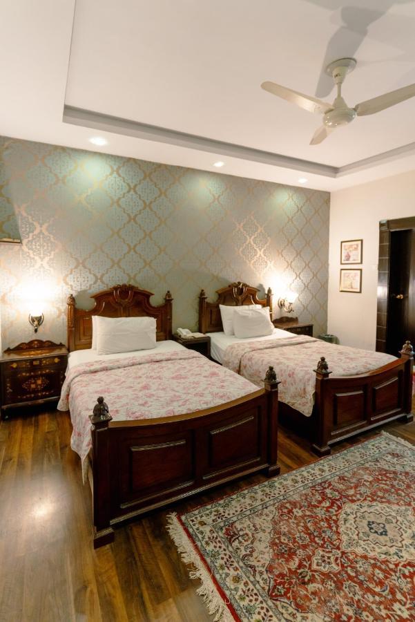 Vip House Hotel Pesavar Kültér fotó