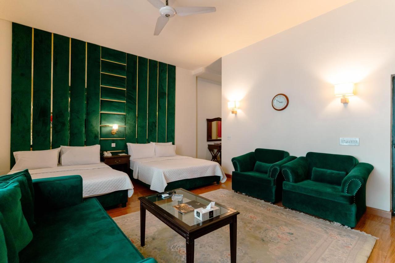 Vip House Hotel Pesavar Kültér fotó