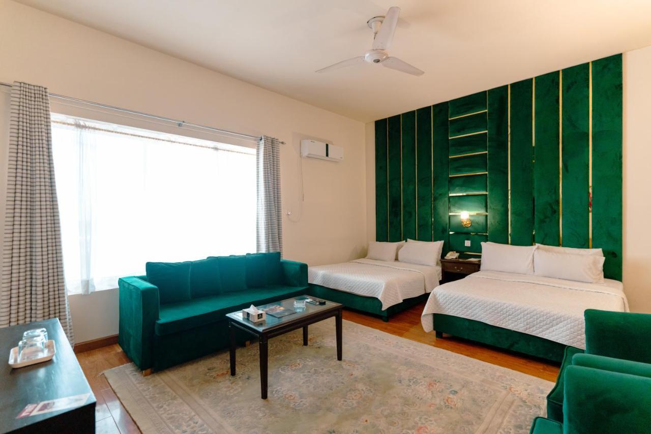 Vip House Hotel Pesavar Kültér fotó